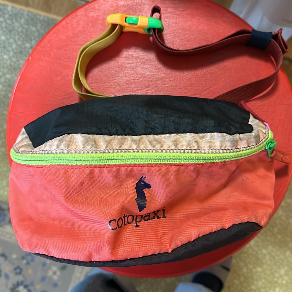 Cotopaxi Bataan 3L Fanny pack